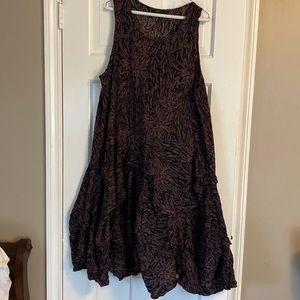 Gorgeous COMFY midi dress as seen in Artful Home